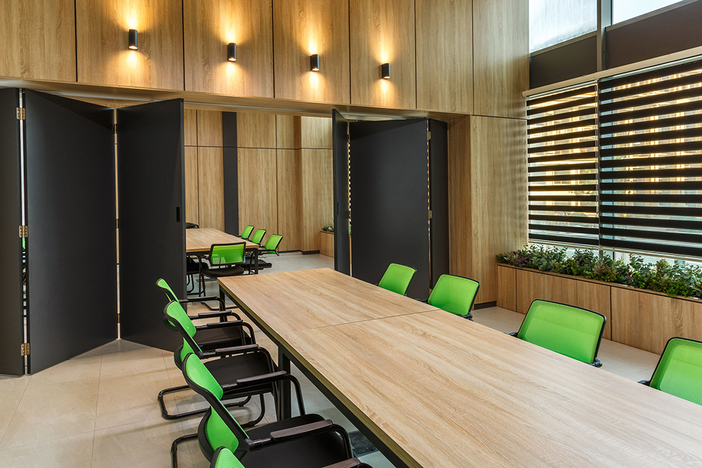 Wall cladding and furnishing of the State Employment Agency